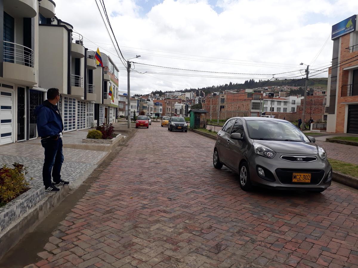 Habitaciones Familiares Tunja Norte エクステリア 写真